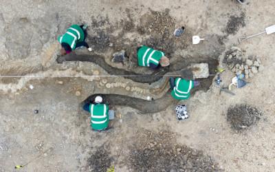 Excavation of marine reptile skeleton. Credit: Anglian Water / Matthew Power Photography
