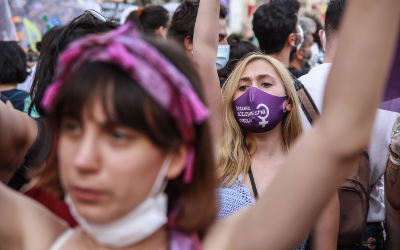 Turkish women demonstrating